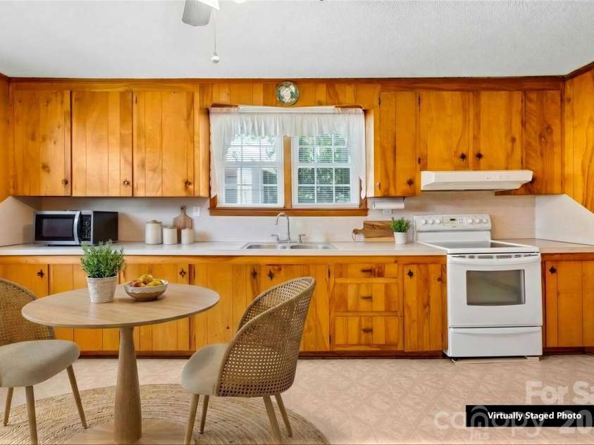 213 Ledford Drive, Gastonia, NC 28056.  MLS# CAR4368489, YatesRealty ID 18930. 