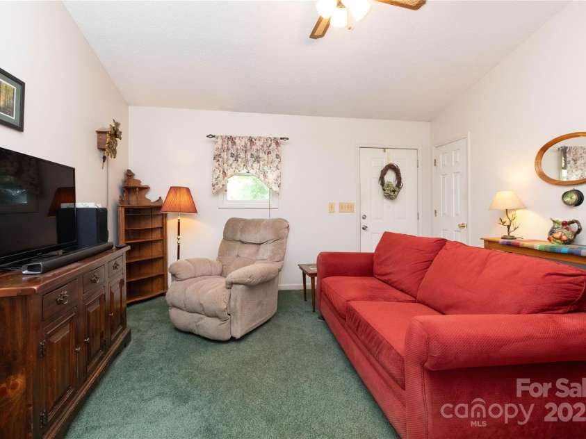 51 Mount Carmel Drive, Asheville, NC 28806.  MLS# CAR4254976, YatesRealty ID 18931. 