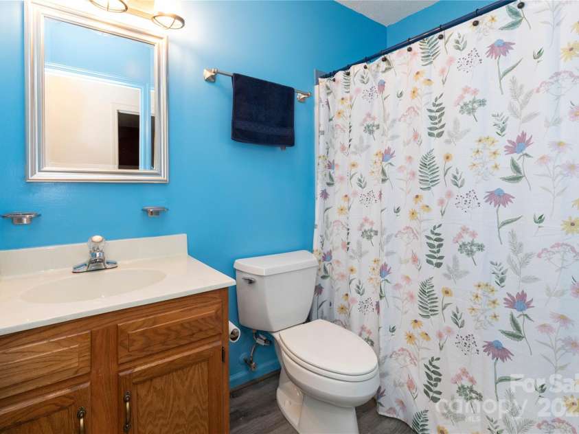 51 Mount Carmel Drive, Asheville, NC 28806.  MLS# CAR4254976, YatesRealty ID 18931. 