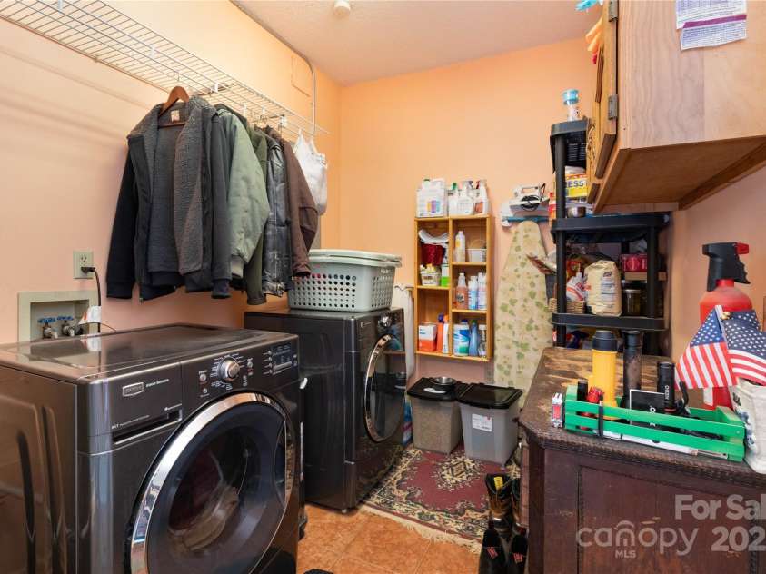 51 Mount Carmel Drive, Asheville, NC 28806.  MLS# CAR4254976, YatesRealty ID 18931. 