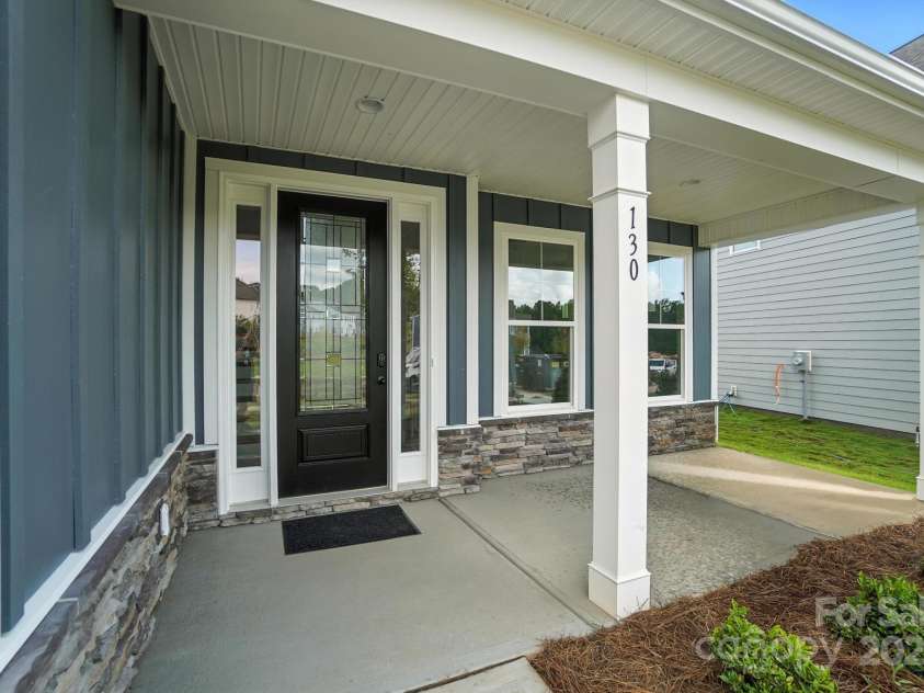 130 Longwood Road, Mooresville, NC 28115.  MLS# CAR4239553, YatesRealty ID 18933. 