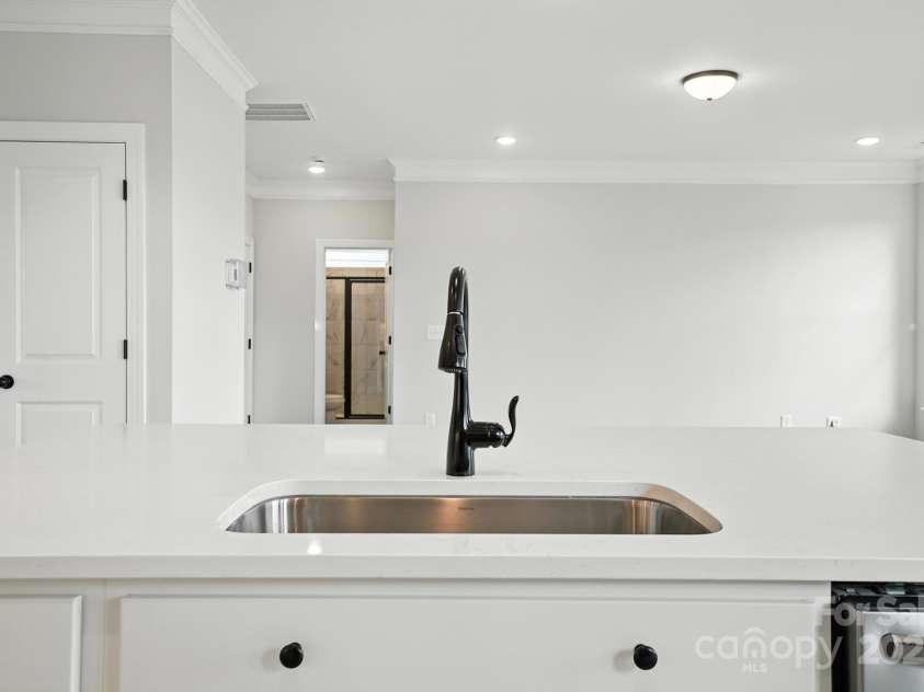 130 Longwood Road, Mooresville, NC 28115.  MLS# CAR4239553, YatesRealty ID 18933. 