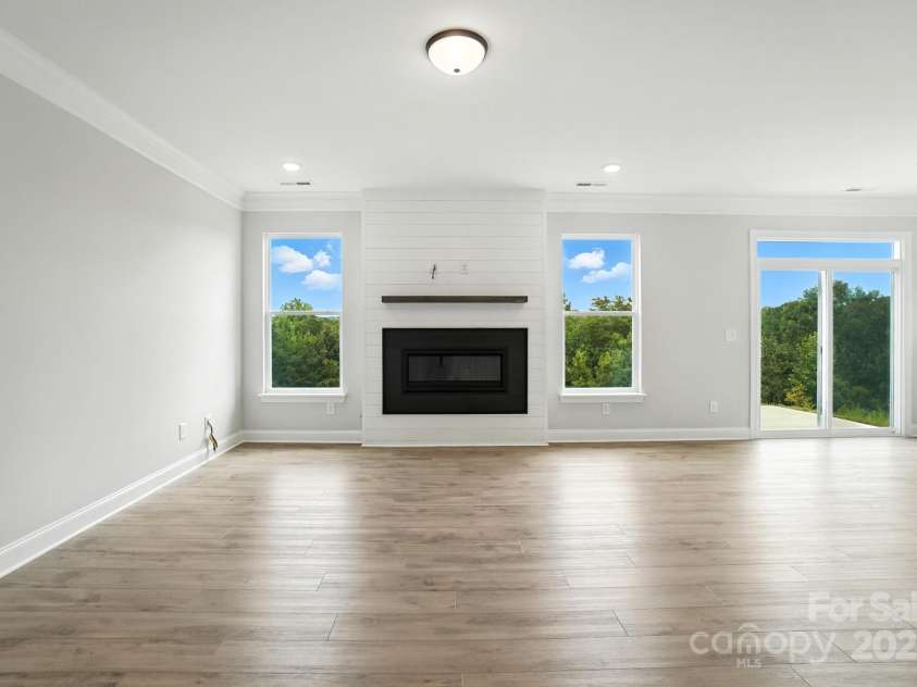 130 Longwood Road, Mooresville, NC 28115.  MLS# CAR4239553, YatesRealty ID 18933. 