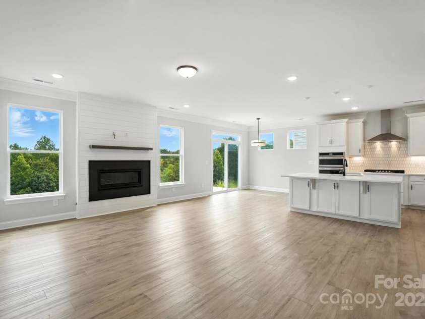 130 Longwood Road, Mooresville, NC 28115.  MLS# CAR4239553, YatesRealty ID 18933. 