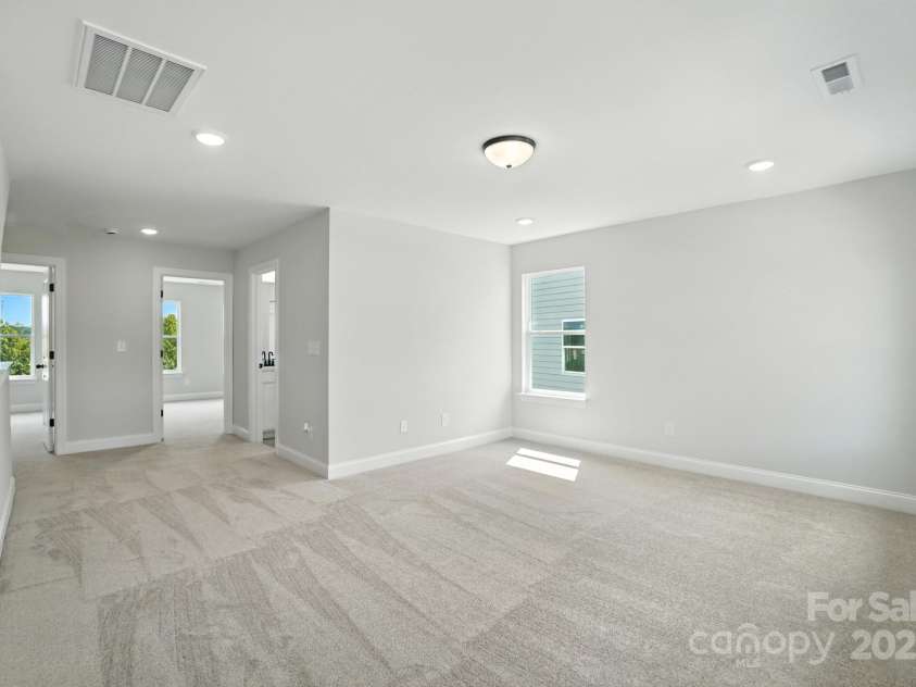 130 Longwood Road, Mooresville, NC 28115.  MLS# CAR4239553, YatesRealty ID 18933. 