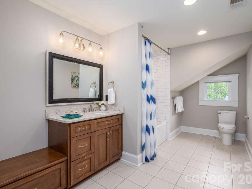307 Main Street, Belmont, NC 28012.  MLS# CAR4374095, YatesRealty ID 18934. 2nd full bath up
