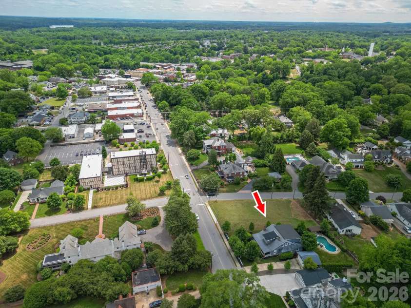 307 Main Street, Belmont, NC 28012.  MLS# CAR4374095, YatesRealty ID 18934. 