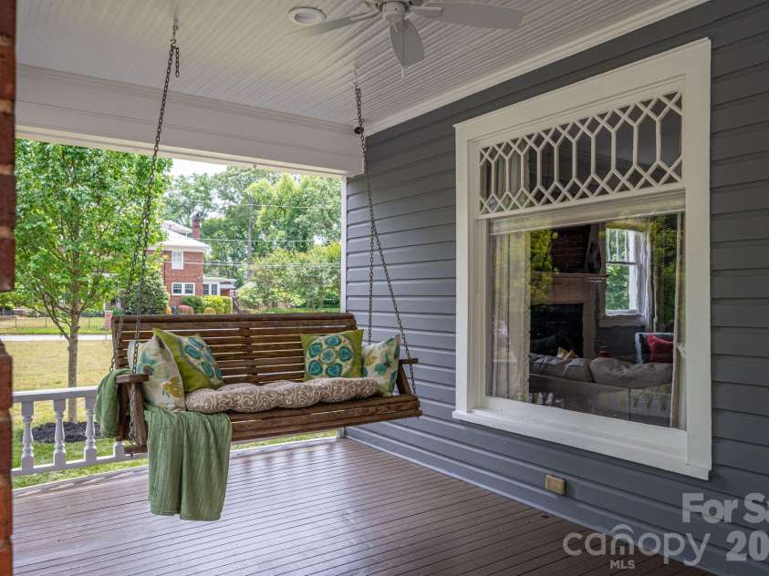 307 Main Street, Belmont, NC 28012.  MLS# CAR4374095, YatesRealty ID 18934. 