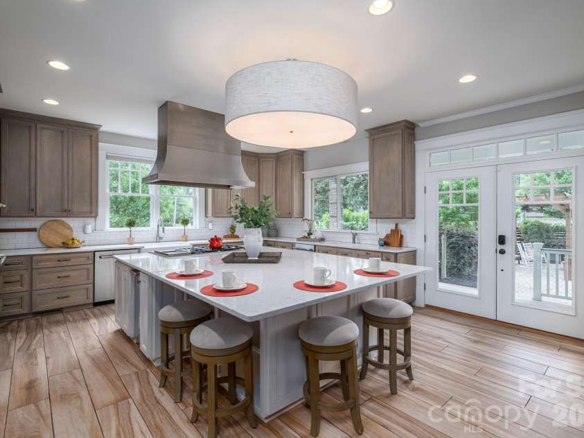 307 Main Street, Belmont, NC 28012.  MLS# CAR4374095, YatesRealty ID 18934. 