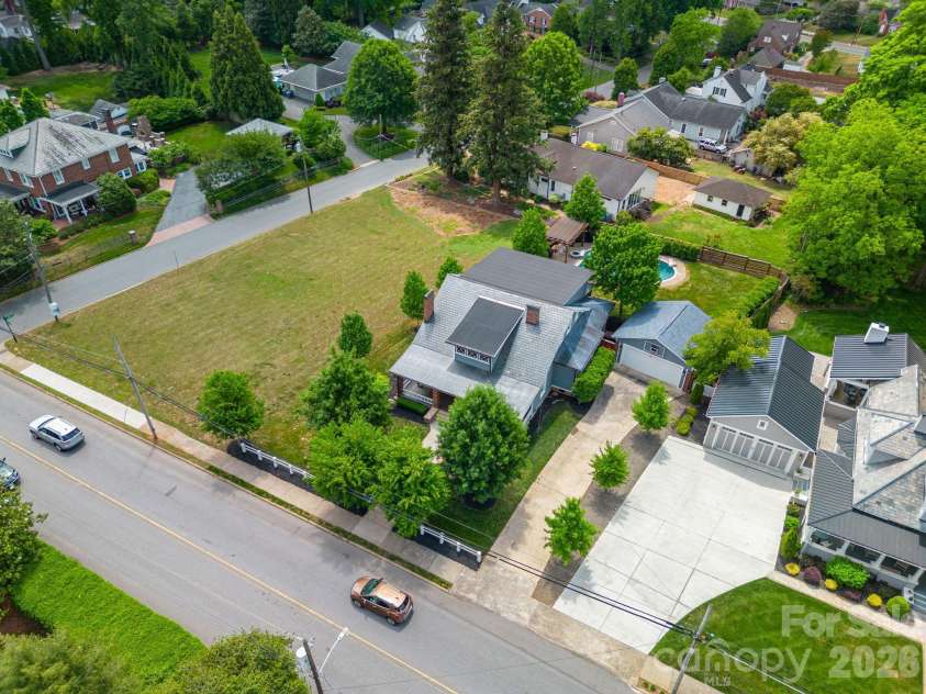 307 Main Street, Belmont, NC 28012.  MLS# CAR4374095, YatesRealty ID 18934. 