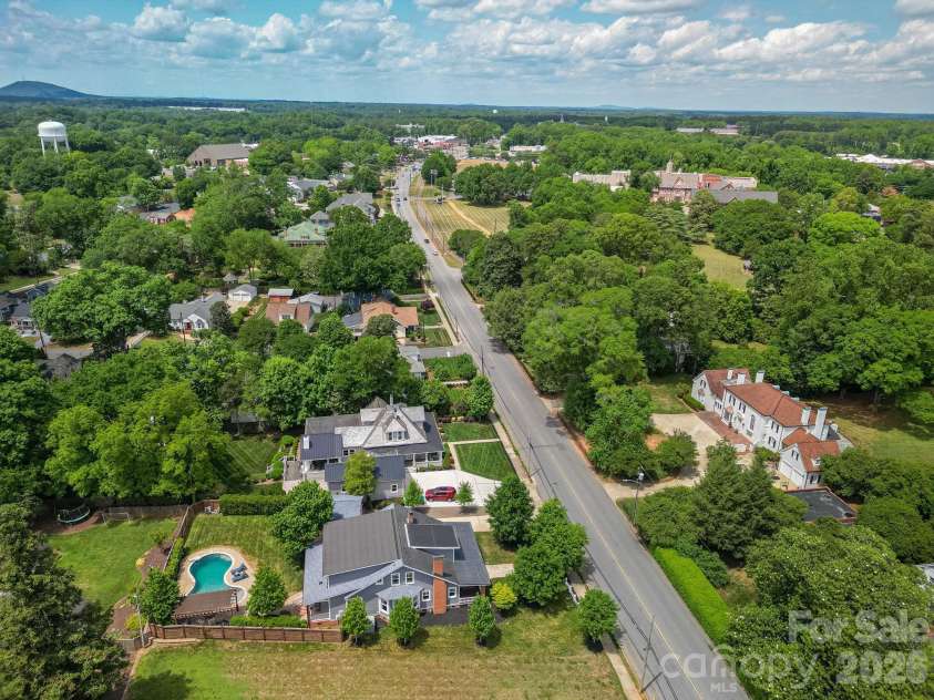 307 Main Street, Belmont, NC 28012.  MLS# CAR4374095, YatesRealty ID 18934. 