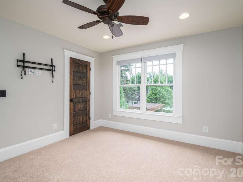 307 Main Street, Belmont, NC 28012.  MLS# CAR4374095, YatesRealty ID 18934. Bed 5