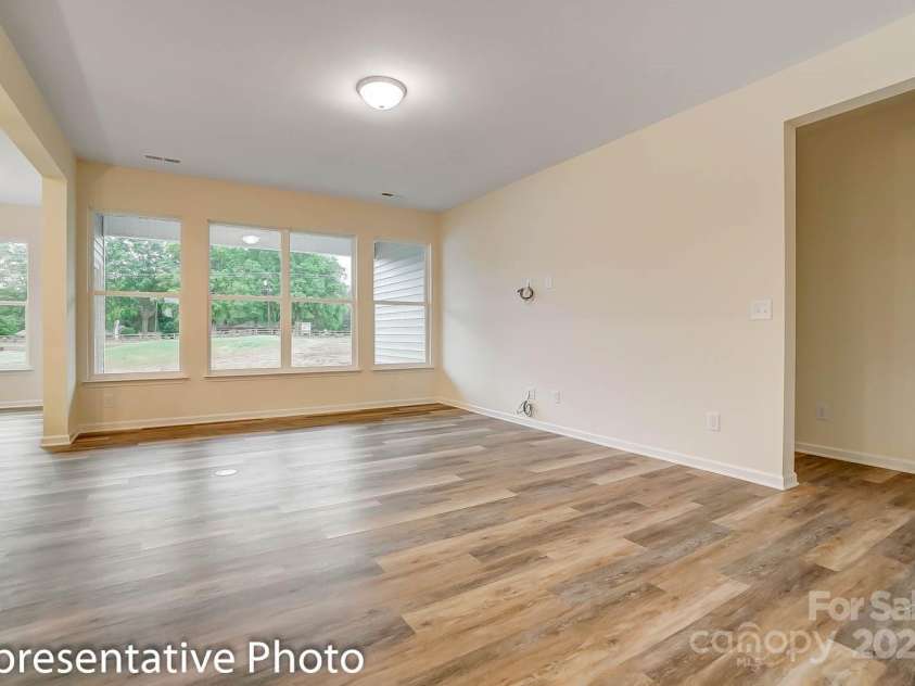104 Inneswood Lane, Mooresville, NC 28115.  MLS# CAR4243543, YatesRealty ID 18935. 