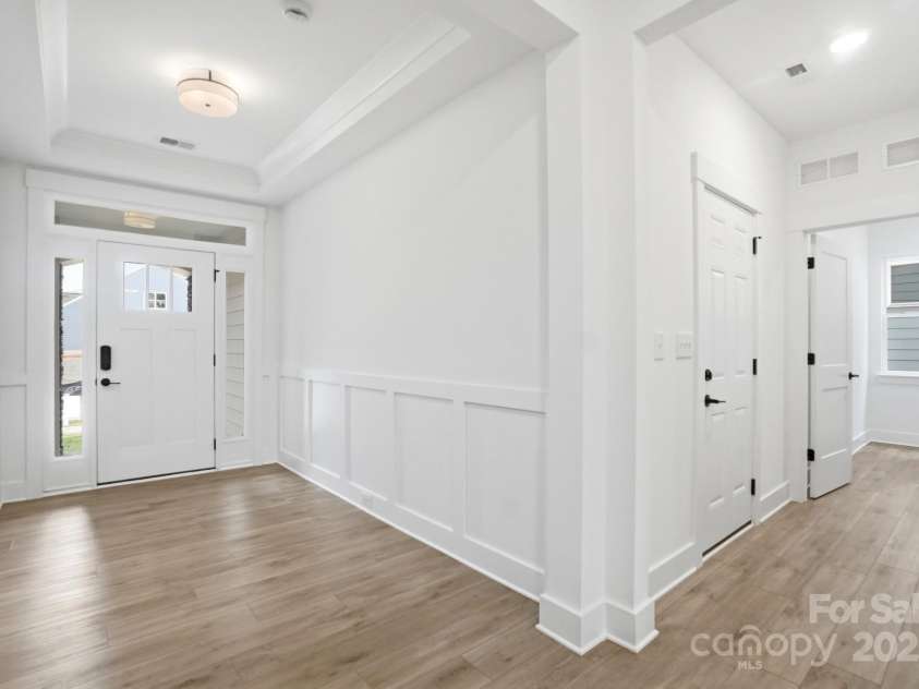 104 Inneswood Lane, Mooresville, NC 28115.  MLS# CAR4243543, YatesRealty ID 18935. 