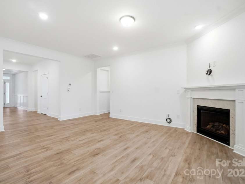 104 Inneswood Lane, Mooresville, NC 28115.  MLS# CAR4243543, YatesRealty ID 18935. 