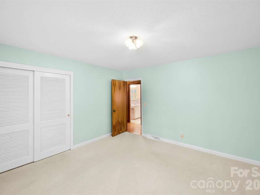 801 Saint Marks Church Road, Bessemer City, NC 28016.  MLS# CAR4376311, YatesRealty ID 18935. 