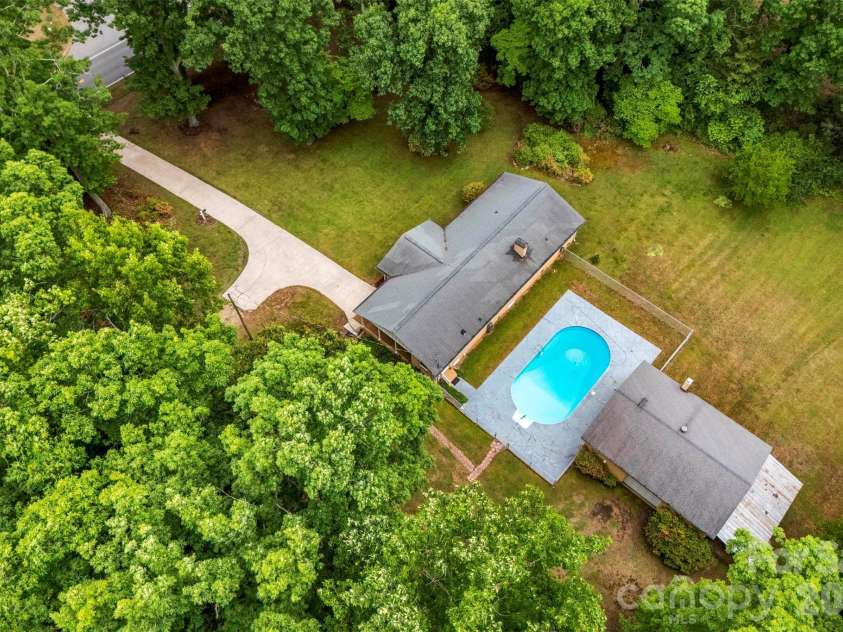801 Saint Marks Church Road, Bessemer City, NC 28016.  MLS# CAR4376311, YatesRealty ID 18935. 