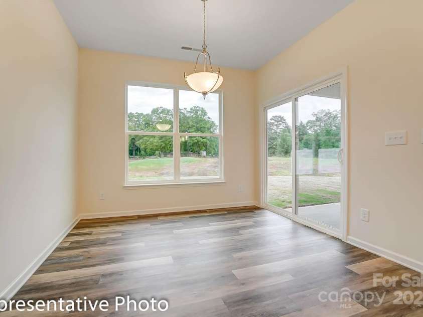 125 Prestwick Way, Mooresville, NC 28115.  MLS# CAR4259728, YatesRealty ID 18936. 