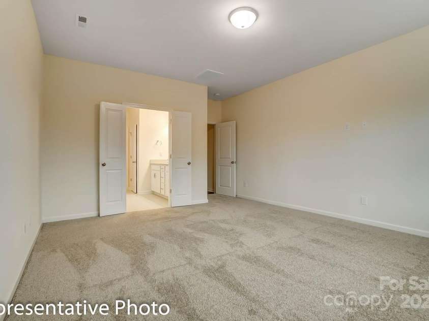 125 Prestwick Way, Mooresville, NC 28115.  MLS# CAR4259728, YatesRealty ID 18936. 