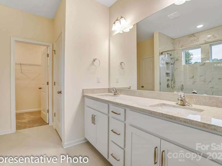 125 Prestwick Way, Mooresville, NC 28115.  MLS# CAR4259728, YatesRealty ID 18936. 