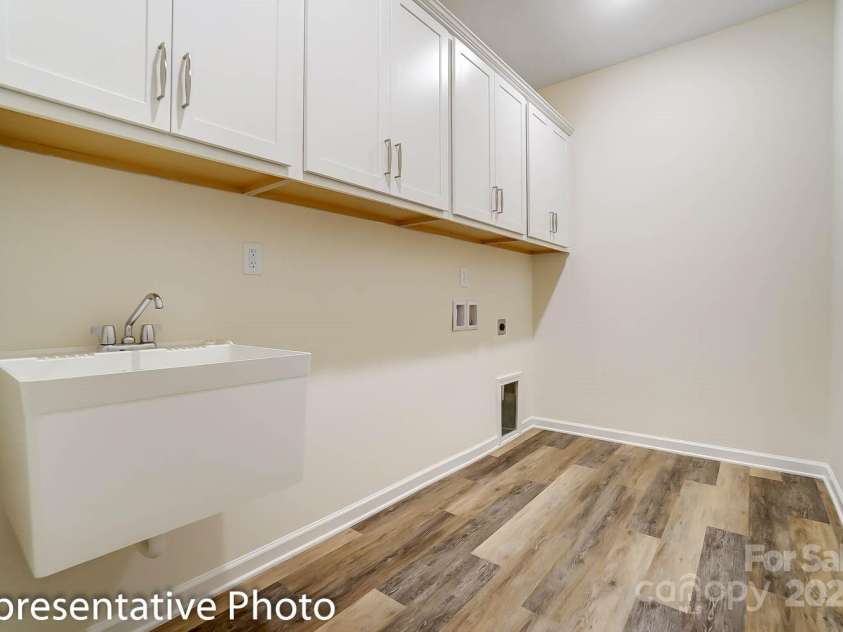 125 Prestwick Way, Mooresville, NC 28115.  MLS# CAR4259728, YatesRealty ID 18936. 