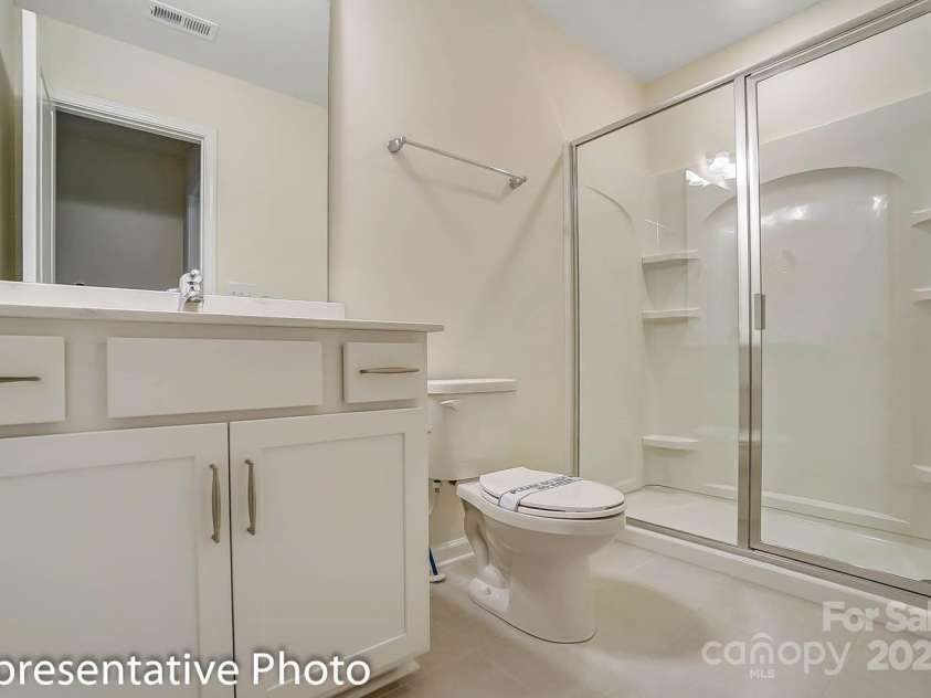 125 Prestwick Way, Mooresville, NC 28115.  MLS# CAR4259728, YatesRealty ID 18936. 