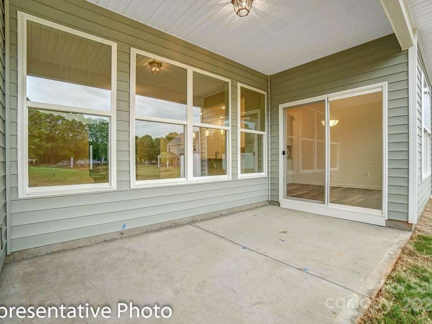 125 Prestwick Way, Mooresville, NC 28115.  MLS# CAR4259728, YatesRealty ID 18936. 