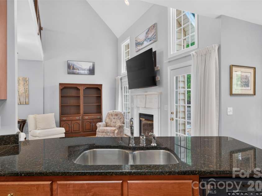 7940 Oakmont Court, Hickory, NC 28602.  MLS# CAR4417499, YatesRealty ID 18937. 