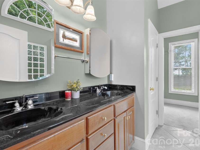 7940 Oakmont Court, Hickory, NC 28602.  MLS# CAR4417499, YatesRealty ID 18937. 