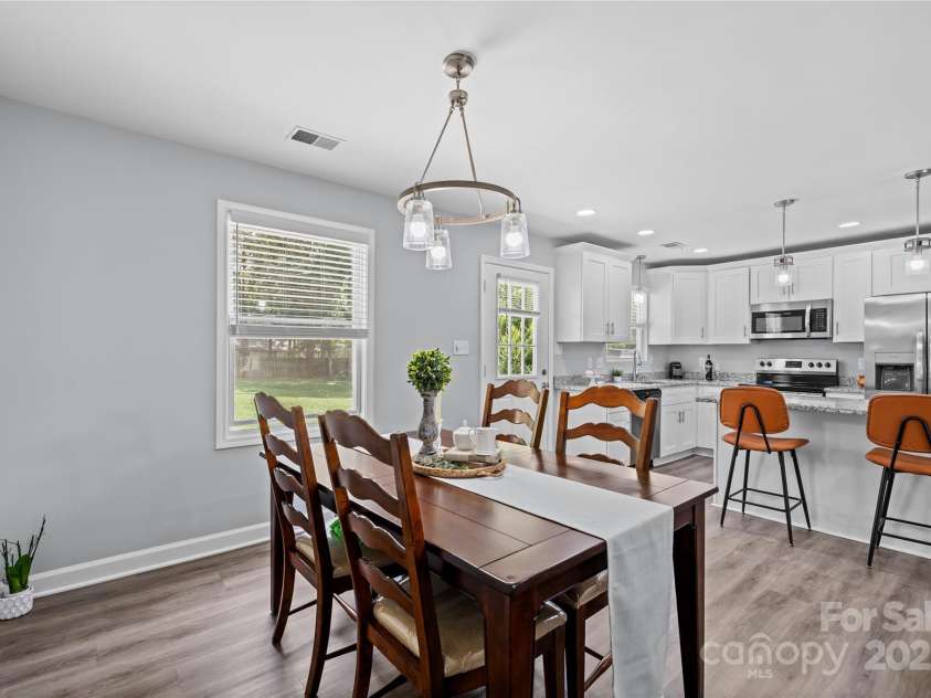 6406 Old Meadow Road, Charlotte, NC 28227.  MLS# CAR4259325, YatesRealty ID 18938. 