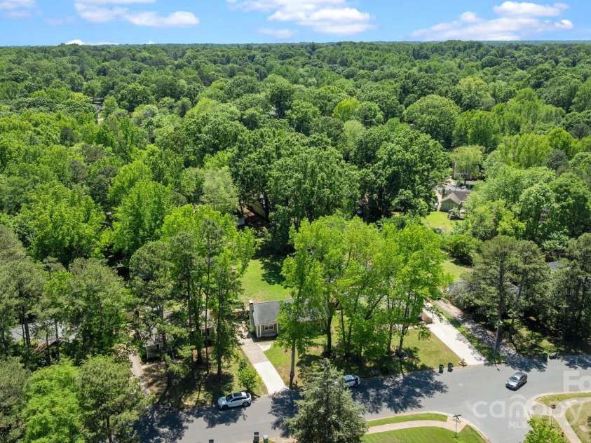 6406 Old Meadow Road, Charlotte, NC 28227.  MLS# CAR4259325, YatesRealty ID 18938. 