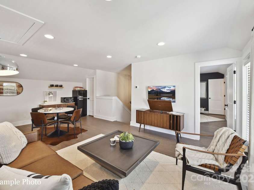 4015 Hickory Springs Lane, Charlotte, NC 28277.  MLS# CAR4296788, YatesRealty ID 1894. 