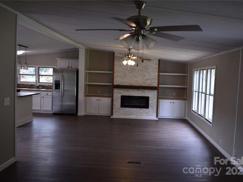 91 Sweet Gum Drive, Nebo, NC 28761.  MLS# CAR4303237, YatesRealty ID 1894. 