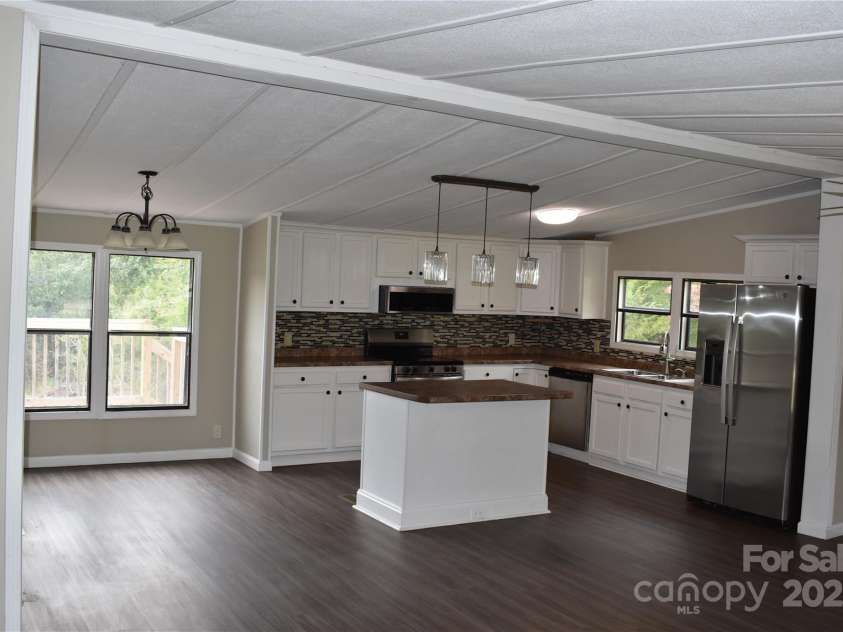 91 Sweet Gum Drive, Nebo, NC 28761.  MLS# CAR4303237, YatesRealty ID 1894. 