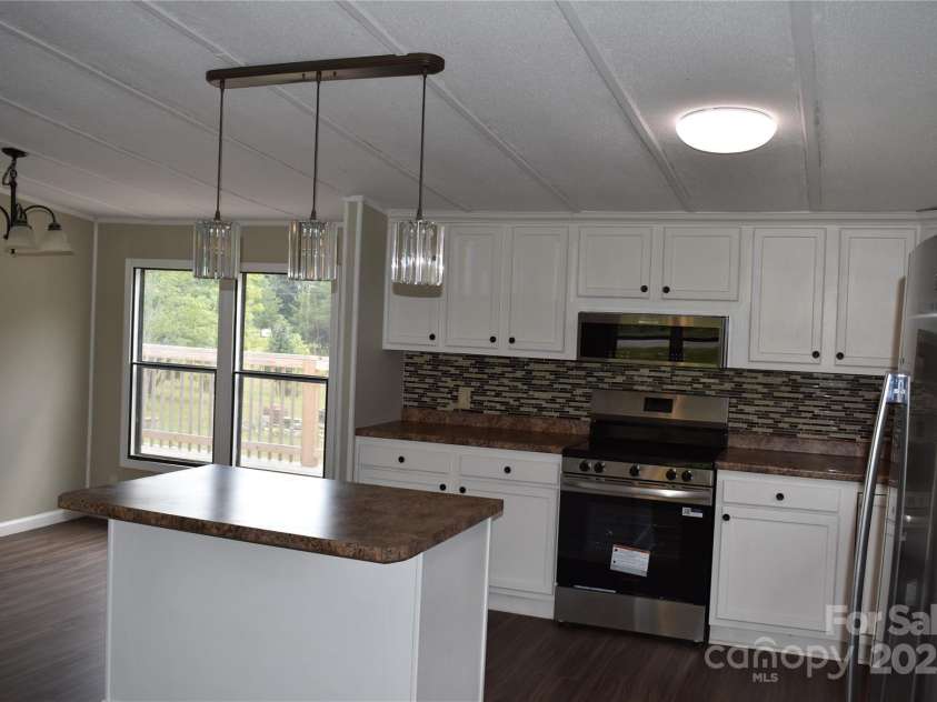 91 Sweet Gum Drive, Nebo, NC 28761.  MLS# CAR4303237, YatesRealty ID 1894. 