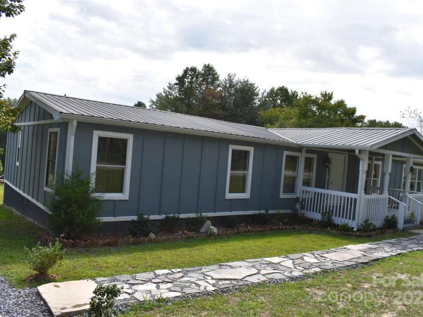 91 Sweet Gum Drive, Nebo, NC 28761.  MLS# CAR4303237, YatesRealty ID 1894. 