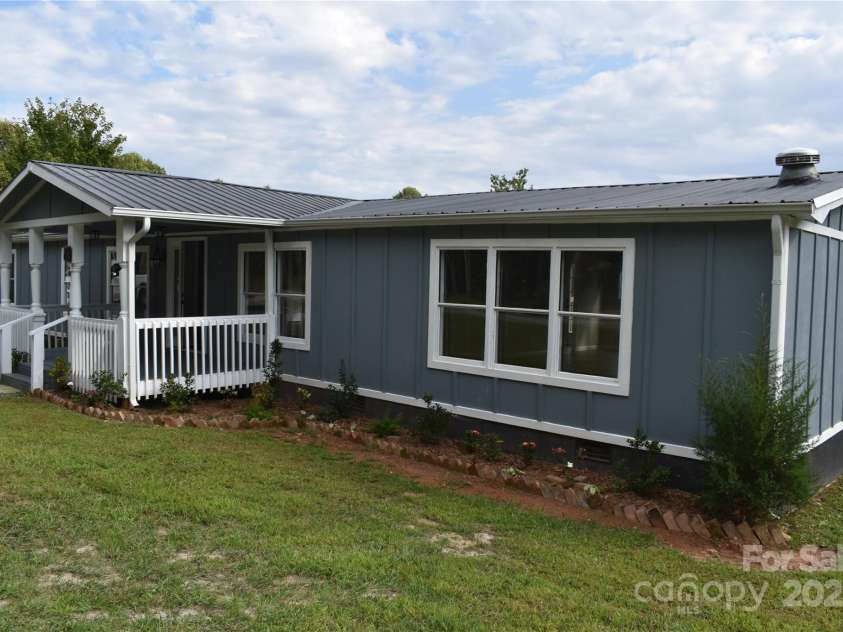 91 Sweet Gum Drive, Nebo, NC 28761.  MLS# CAR4303237, YatesRealty ID 1894. 