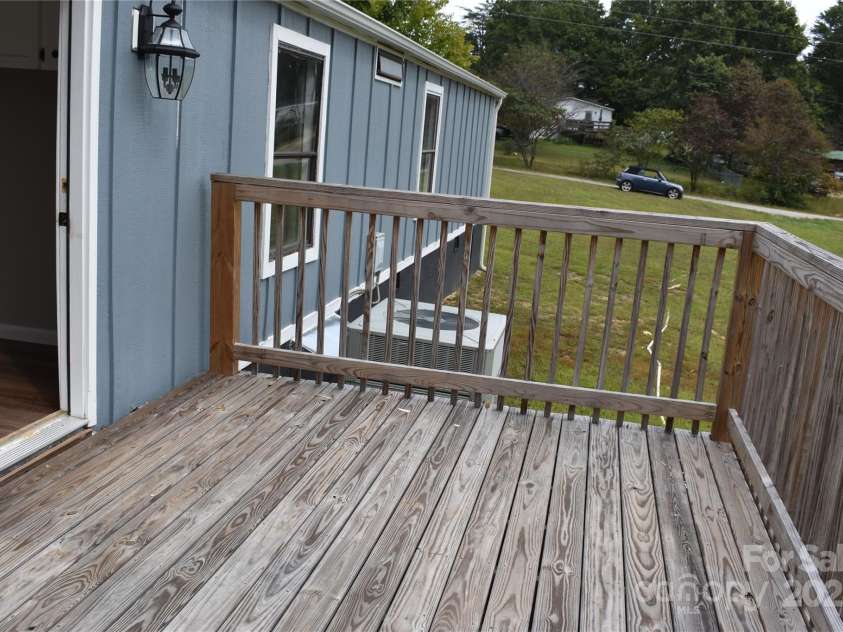 91 Sweet Gum Drive, Nebo, NC 28761.  MLS# CAR4303237, YatesRealty ID 1894. 