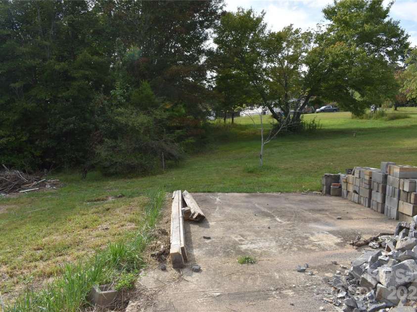 91 Sweet Gum Drive, Nebo, NC 28761.  MLS# CAR4303237, YatesRealty ID 1894. 