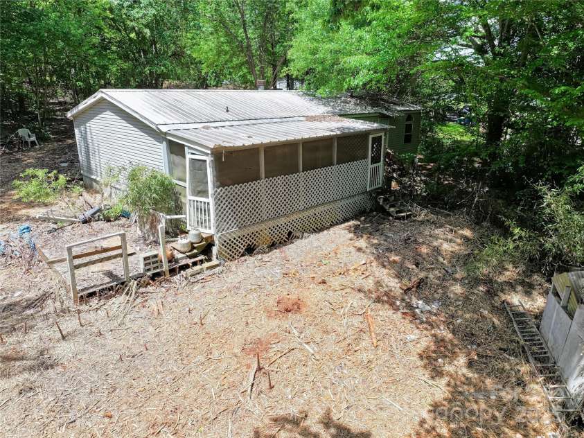 4585 Sunrise Beach Road, Catawba, NC 28609.  MLS# CAR4254390, YatesRealty ID 18940. 