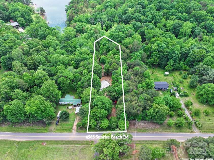 4585 Sunrise Beach Road, Catawba, NC 28609.  MLS# CAR4254390, YatesRealty ID 18940. 