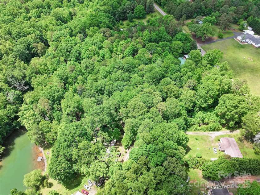 4585 Sunrise Beach Road, Catawba, NC 28609.  MLS# CAR4254390, YatesRealty ID 18940. 