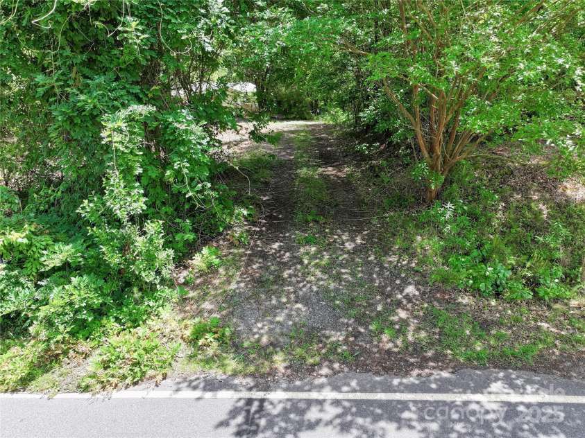 4585 Sunrise Beach Road, Catawba, NC 28609.  MLS# CAR4254390, YatesRealty ID 18940. 