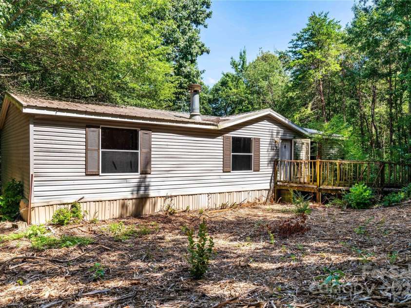 4585 Sunrise Beach Road, Catawba, NC 28609.  MLS# CAR4254390, YatesRealty ID 18940. 