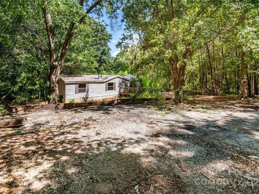 4585 Sunrise Beach Road, Catawba, NC 28609.  MLS# CAR4254390, YatesRealty ID 18940. 