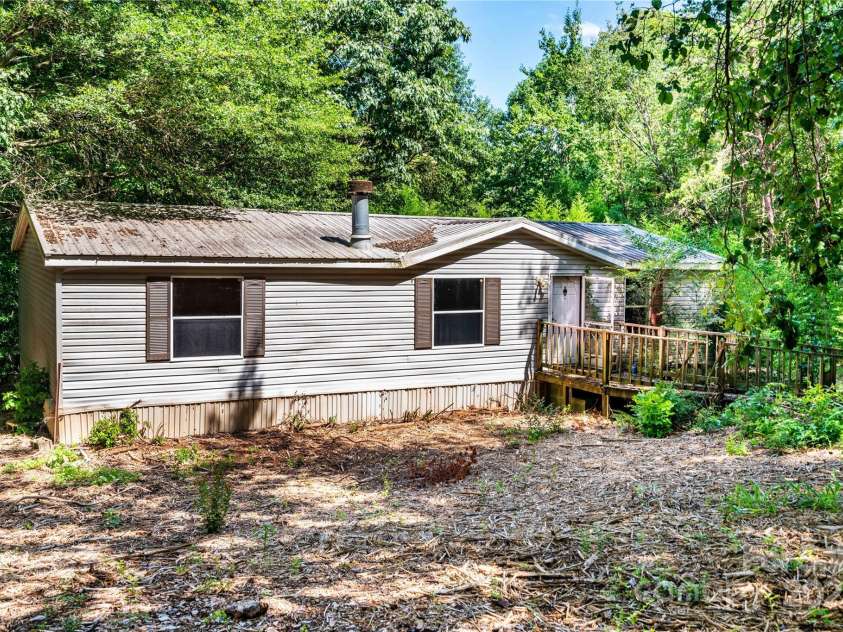 4585 Sunrise Beach Road, Catawba, NC 28609.  MLS# CAR4254390, YatesRealty ID 18940. 
