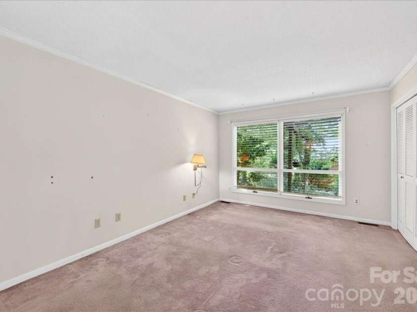 7412 Timber Ridge Drive, Mint Hill, NC 28227.  MLS# CAR4374270, YatesRealty ID 18940. Primary Bedroom