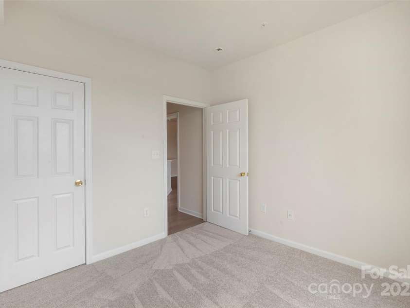 14347 San Paolo Lane, Charlotte, NC 28277.  MLS# CAR4267940, YatesRealty ID 18941. 