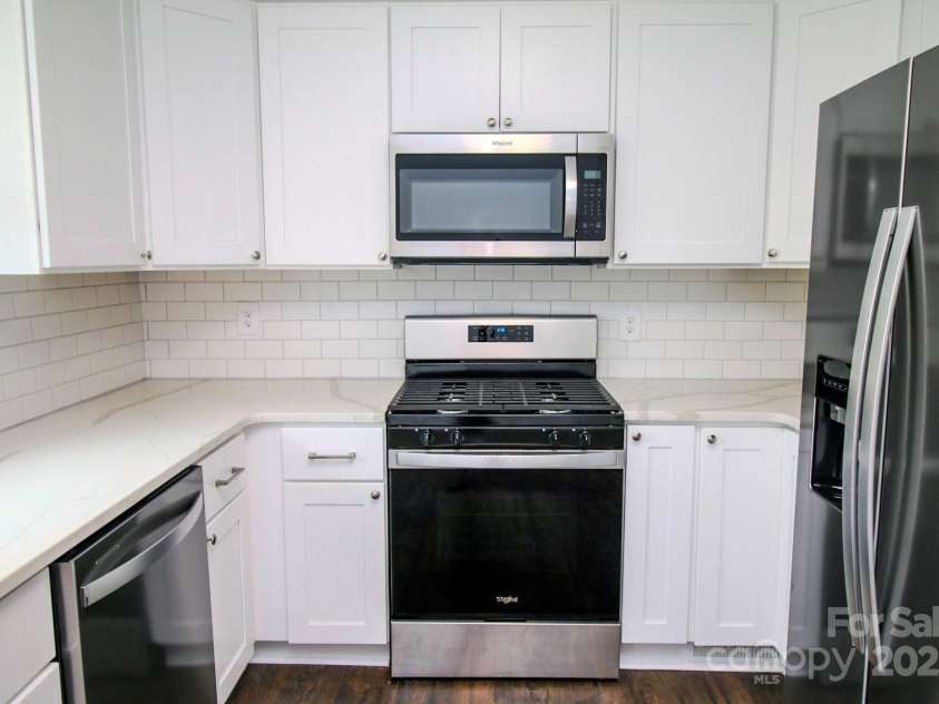 409 Apple Street, Gastonia, NC 28054.  MLS# CAR4288223, YatesRealty ID 18942. 