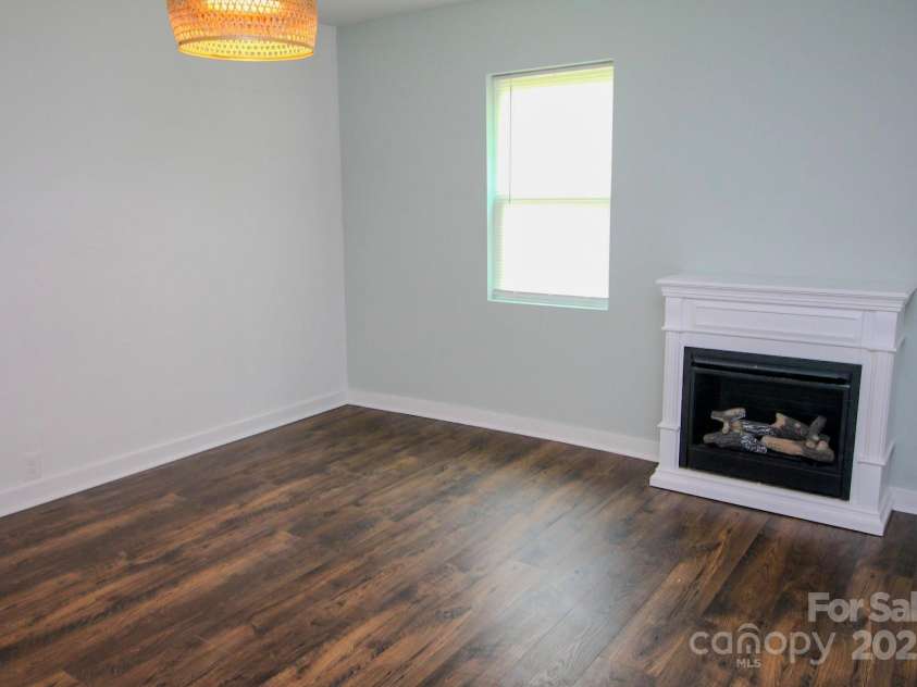 409 Apple Street, Gastonia, NC 28054.  MLS# CAR4288223, YatesRealty ID 18942. 